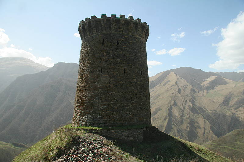 Круглая боевая башня селения Хуштада